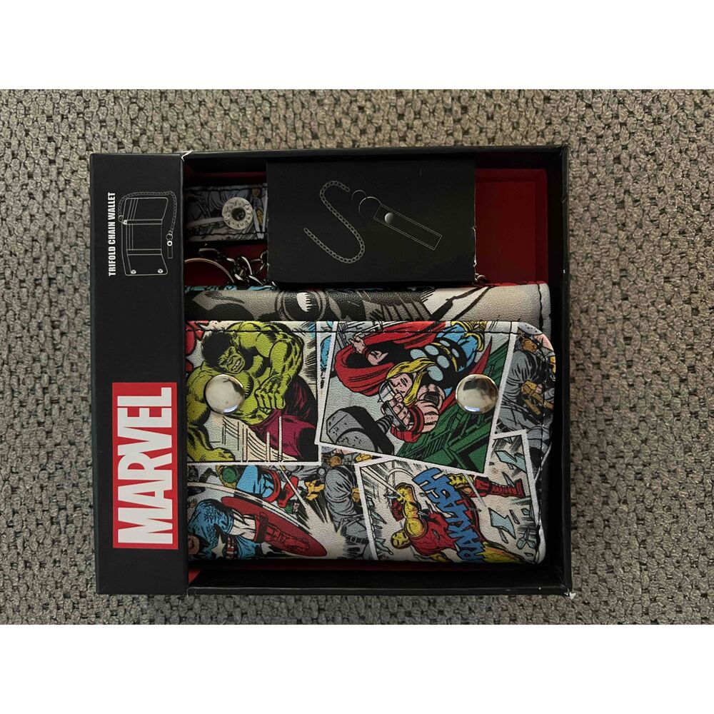 Marvel Avengers Trifold Wallet Chain Comic Book Style Hulk Thor Iron Man America